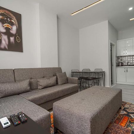 Charming And Central Flat Near Beach In Muratpasa Apartment Antalya Luaran gambar